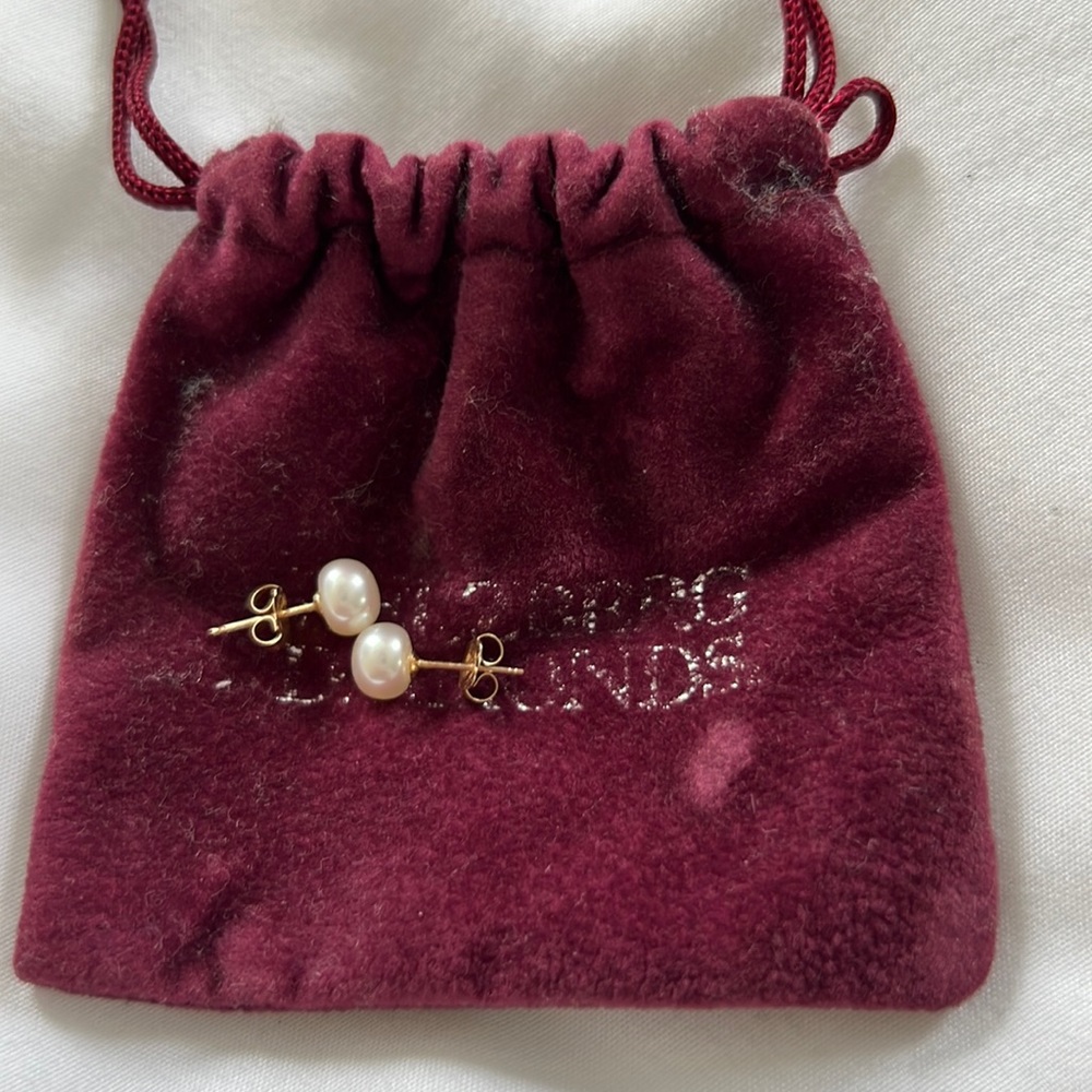 Pearl earrings